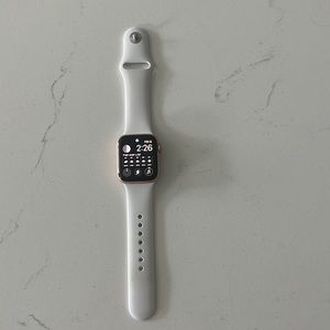 Apple Watch SE 40mm Rose Gold Aluminum Case with bands and face protectors